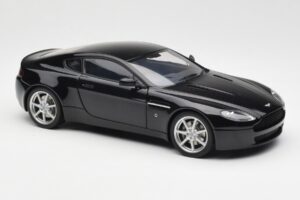 Aston Martin V8 Vantage Onyx Schwarz AUTOart 1:18 70202 Metall – Bild 6 von 8
