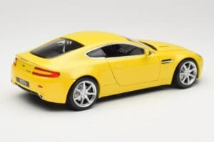 Aston Martin V8 Vantage Gelb Hot Wheels 1:18 G7159 Metall – Bild 3 von 8