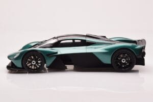 Aston Martin Valkyrie Racing Green GT Spirit 1:18 GT435 Resin – Bild 3 von 6