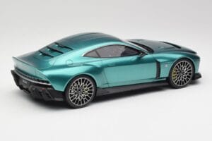 Aston Martin Valour Racing Green GT Spirit 1:18 GT480 Resin – Bild 2 von 6