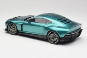 Aston Martin Valour Racing Green GT Spirit 1:18 GT480 Resin – Bild 5 von 6