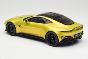Aston Martin Vantage Cosmopolitan Yellow GT Spirit 1:18 GT514 Resin – Bild 5 von 6