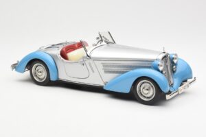 Audi 225 Front Roadster Blau Silber CMC 1:18 M-075B Metall – Bild 4 von 6