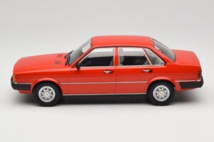Audi 80 B2 GLS Rot MCG 1:18 MCG18526 Metall – Bild 3 von 6