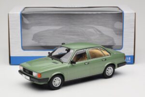 Audi 80 B2 Grün MCG 1:18 MCG18525 Metall – Bild 6 von 6