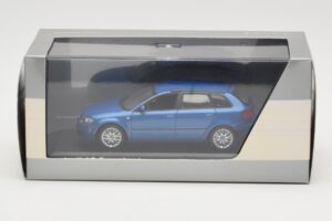 Audi A3 8P Sportback Mauritius Blue Minichamps 1:43 5010403033 Metall – Bild 4 von 4