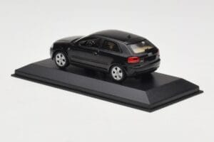 Audi A3 8P Black Metallic Minichamps 1:43 12000 Metall – Bild 3 von 4