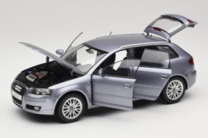 Audi A3 8P Sportback Light Blue Metallic Kyosho 1:18 5010403025 Metall – Bild 2 von 8