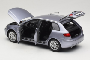 Audi A3 8P Sportback Light Blue Metallic Kyosho 1:18 5010403025 Metall – Bild 5 von 8