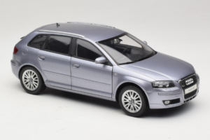 Audi A3 8P Sportback Light Blue Metallic Kyosho 1:18 5010403025 Metall – Bild 6 von 8