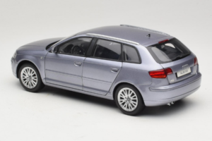 Audi A3 8P Sportback Light Blue Metallic Kyosho 1:18 5010403025 Metall – Bild 7 von 8