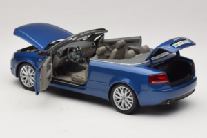 Audi A4 B6 Cabriolet Blau Norev 1:18 5010504325 Metall – Bild 5 von 9