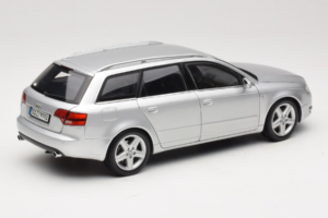 Audi A4 B7 3.2 Quattro Avant Silber Minichamps 1:18 5010404215 Metall – Bild 3 von 8