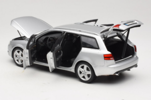 Audi A4 B7 3.2 Quattro Avant Silber Minichamps 1:18 5010404215 Metall – Bild 5 von 8