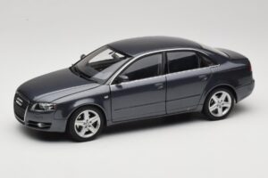 Audi A4 B7 Grau Metallic Minichamps 1:18 100014400 Metall
