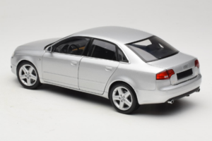 Audi A4 B7 Silber Minichamps 1:18 100014402 Metall – Bild 7 von 8