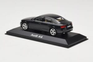 Audi A4 B8 3.2 Quattro Phantom Black Minichamps 1:43 5010704133 Metall – Bild 3 von 4