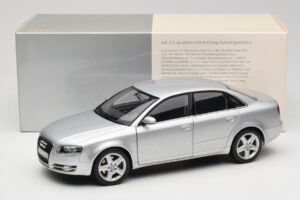 Audi A4 B8 3.2 Quattro Silber Minichamps 1:18 5010404115 Metall – Bild 8 von 8