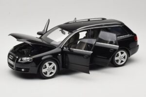 Audi A4 B8 Avant 3.2 Quattro Schwarz Minichamps 1:18 5010404225 Metall – Bild 2 von 8