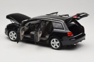 Audi A4 B8 Avant 3.2 Quattro Schwarz Minichamps 1:18 5010404225 Metall – Bild 5 von 8
