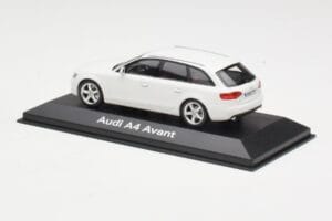 Audi A4 B8 Avant Ibis White Minichamps 1:43 5010804213 Metall – Bild 3 von 4