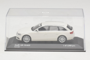 Audi A4 B8 Avant Weiss Minichamps 1:43 410011010 Metall – Bild 4 von 5
