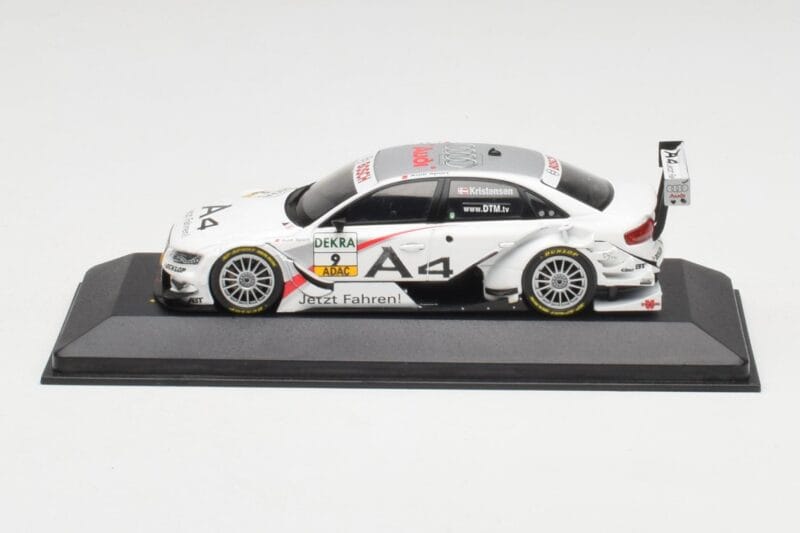 Audi A4 B8 #9 T. Kristensen DTM 2008 Minichamps 1:43 Audi A4 B8 #9 T. Kristensen DTM 2008 Minichamps 1:43 400081809 Metall