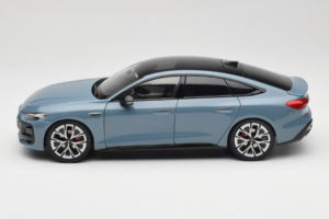 Audi A5L Sportback Graubläulich OEM 1:18 ZAM60004B Metall – Bild 4 von 8