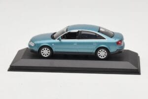 Audi A6 C5 Hellblau Minichamps 1:43 AUDI004 Metall