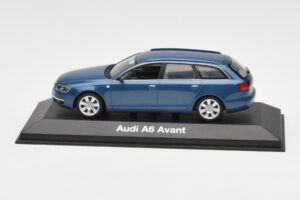 Audi A6 C6 Avant Stratos Blue Minichamps 1:43 5010406223 Metall