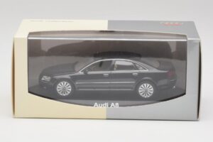 Audi A8 D3 Phantom Schwarz Minichamps 1:43 5010508133 Metall – Bild 4 von 4