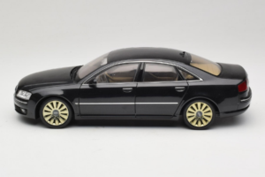 Audi A8 D3 W12 Schwarz Kyosho 1:18 5010508135 Metall – Bild 4 von 8