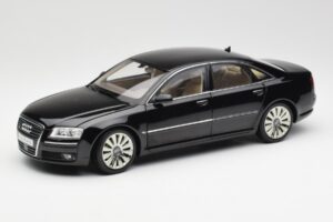 Audi A8 D3 W12 Schwarz Kyosho 1:18 09212BK Metall