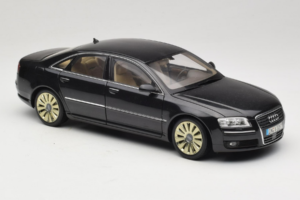 Audi A8 D3 W12 Schwarz Kyosho 1:18 5010508135 Metall – Bild 6 von 8