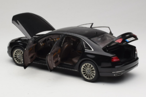 Audi A8L D3 W12 Phantom Black Kyosho 1:18 5011008125 Metall – Bild 5 von 8