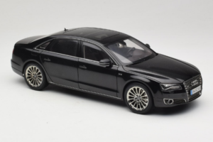 Audi A8L D3 W12 Phantom Black Kyosho 1:18 5011008125 Metall – Bild 6 von 8