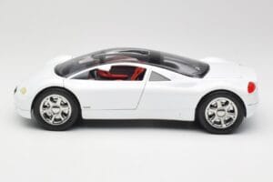 Audi Avus Quattro Alpine White Revell 1:18 08913 Metall – Bild 4 von 8