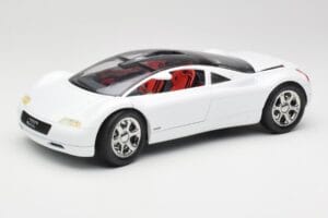 Audi Avus Quattro Alpine White Revell 1:18 08913 Metall