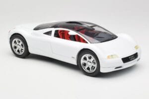 Audi Avus Quattro Alpine White Revell 1:18 08913 Metall – Bild 6 von 8