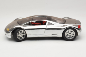 Audi Avus Quattro Chrome Silver Revell 1:18 08913-C1 Metall – Bild 4 von 8