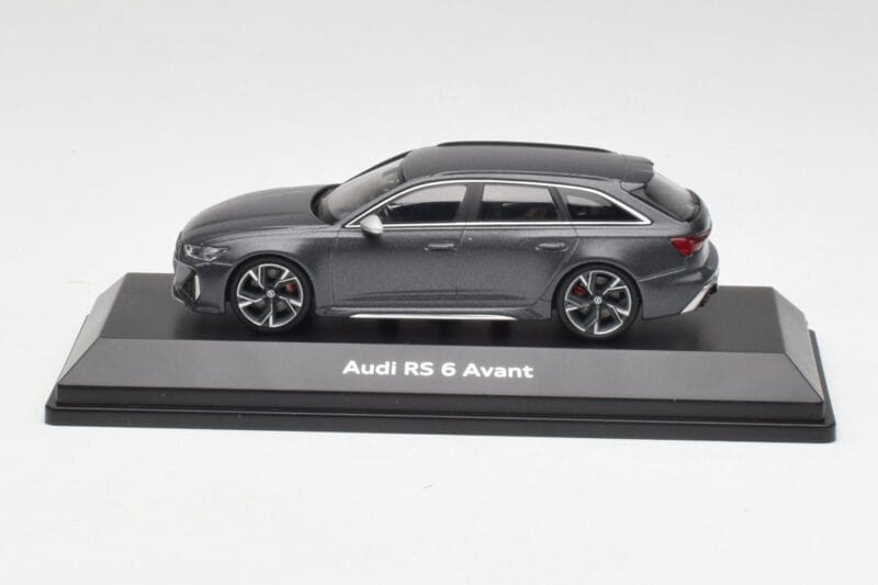 Audi RS6 C8 Avant Grau Metallic Minichamps 1:43 5012016231 Metall