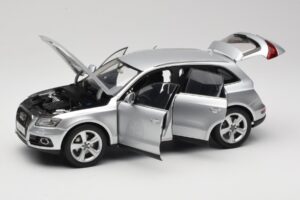 Audi Q5 8R Ice Silver Kyosho 1:18 09242IS Metall – Bild 2 von 8