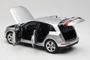 Audi Q5 8R Ice Silver Kyosho 1:18 09242IS Metall – Bild 5 von 8