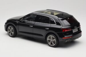 Audi Q5L FY Schwarz Paudi Model 1:18 26732 Metall – Bild 7 von 8