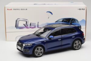 Audi Q5L FY Blau Paudi Model 1:18 33729 Metall – Bild 8 von 8