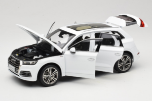 Audi Q5L FY Weiss Paudi Model 1:18 30694 Metall – Bild 2 von 8