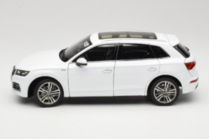 Audi Q5L FY Weiss Paudi Model 1:18 30694 Metall – Bild 4 von 8