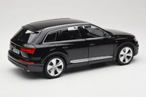 Audi Q7 4M Orca Black Minichamps 1:18 5011407625 Metall – Bild 3 von 8