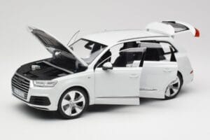 Audi Q7 4M Weiss Minichamps 1:18 110014000 Metall – Bild 2 von 8