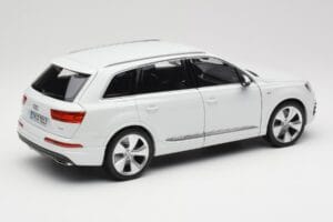 Audi Q7 4M Weiss Minichamps 1:18 110014000 Metall – Bild 3 von 8
